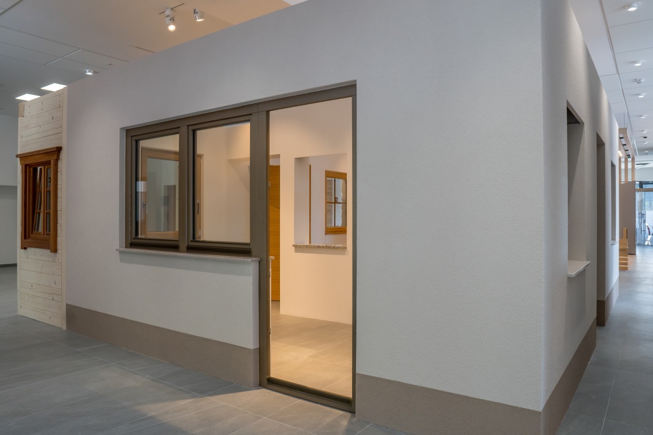 Razstavni salon Logatec - pogled 7