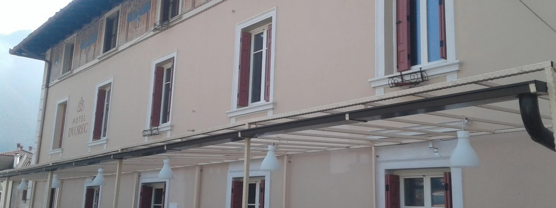 Škatlasta in spomeniško zaščitena okna