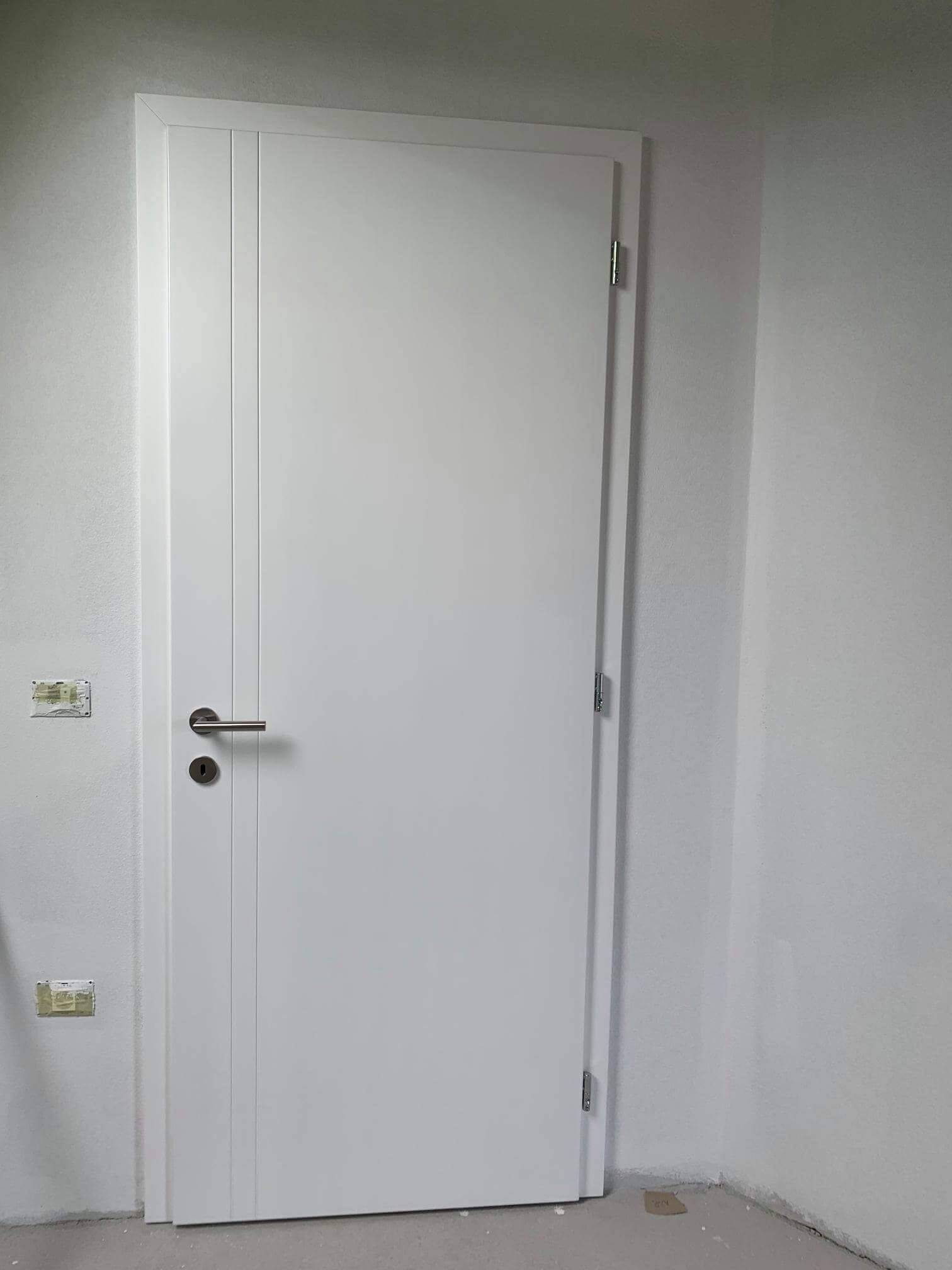 Notranja vrata s skritim podbojem - izvedba 1