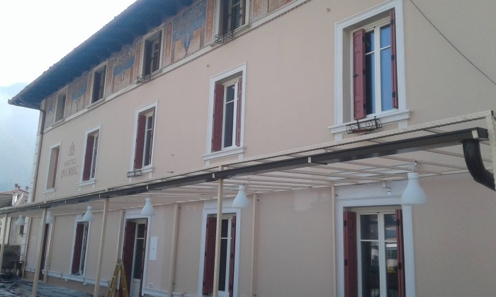 ŠKATLASTA okna